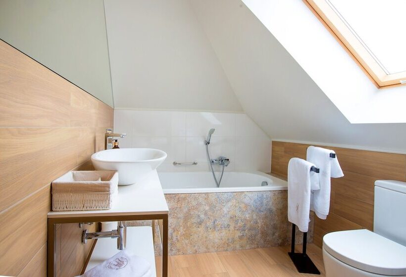 فندق I Restauracja Na Skarpie