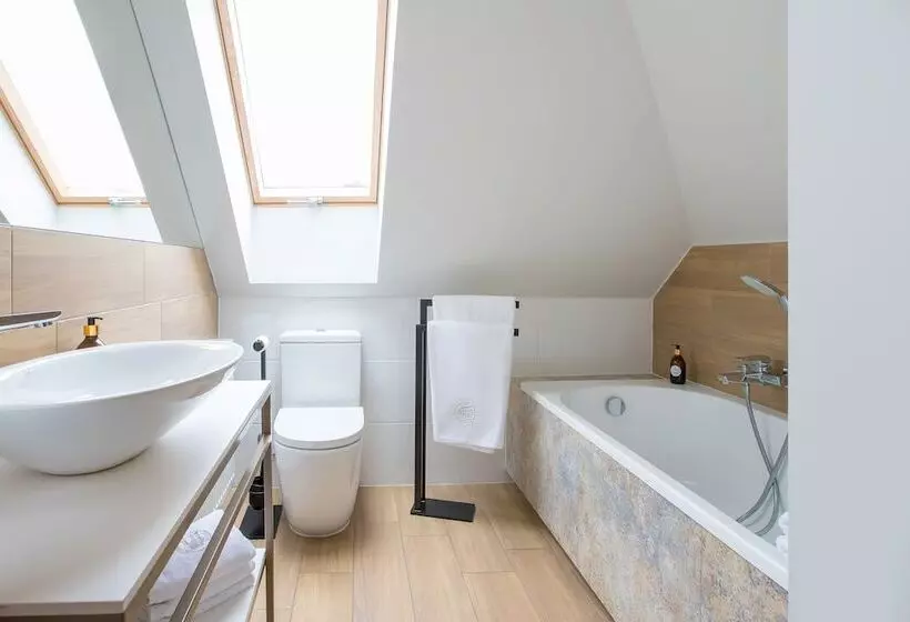 Hotelli I Restauracja Na Skarpie