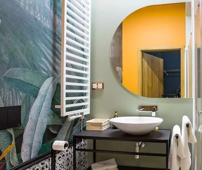 Hotelli I Restauracja Na Skarpie