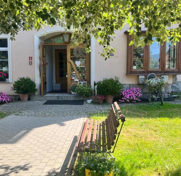 בית מלון כפרי Margo Bukowiec Koło Karpacza