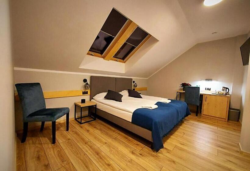 בית מלון כפרי Pensjonat I Restauracja Hubertówka