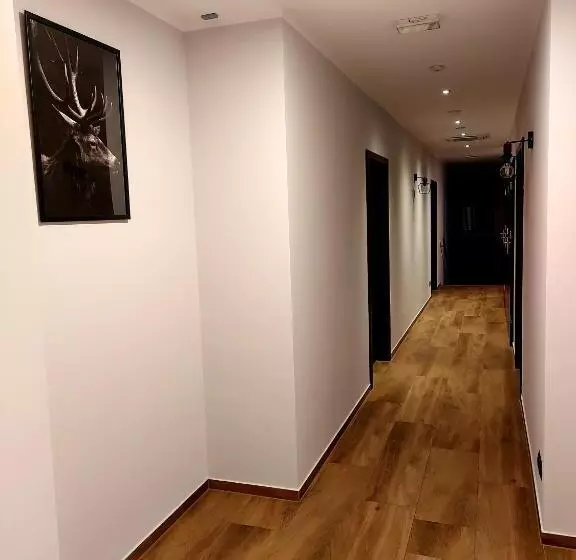 Hotelli Pensjonat I Restauracja Hubertówka