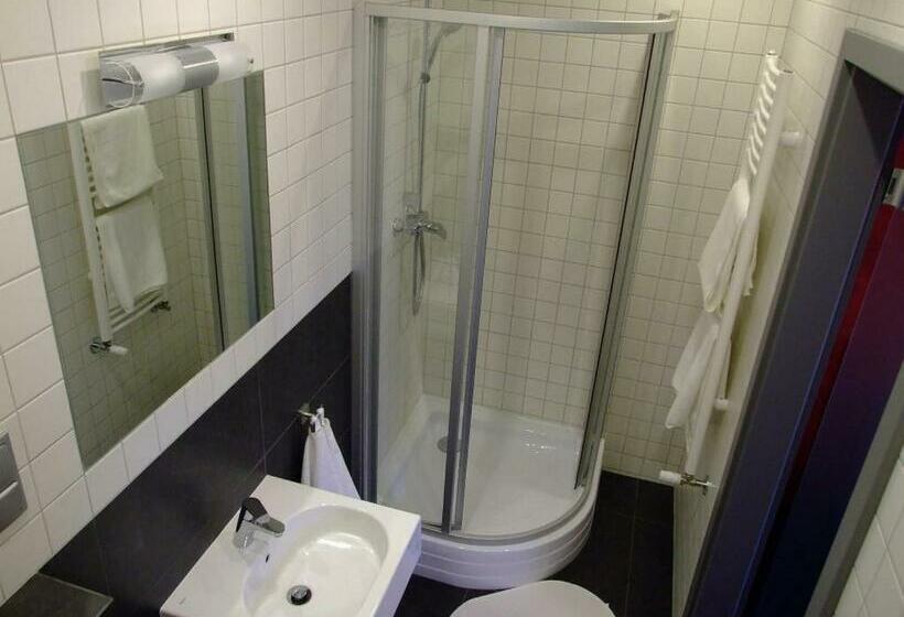 فندق على الطريق Stary Młyn