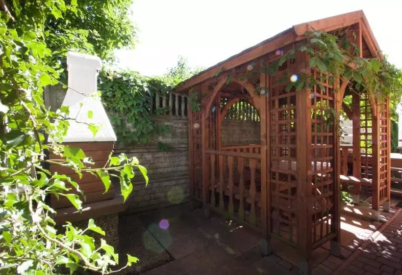 ペンション Amber Dziwnów   Pokoje I Apartamenty & Spa