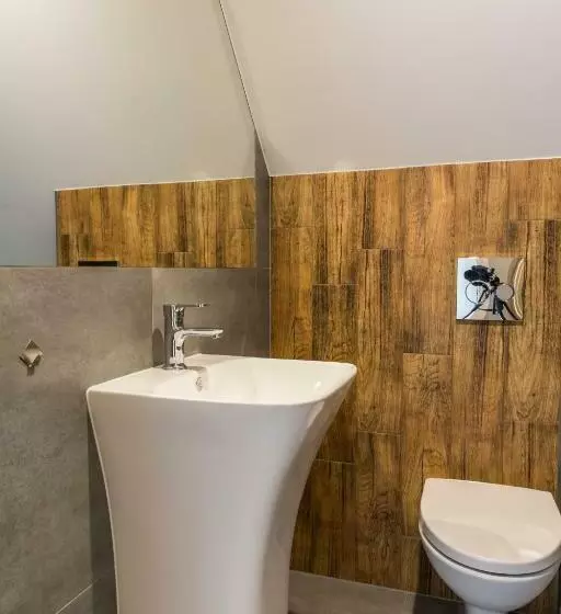 ペンション Willa Chwost  Pokoje Apartamenty W Pobliżu Zakopanego