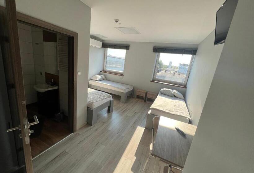 Общежитие Noclegi Europol