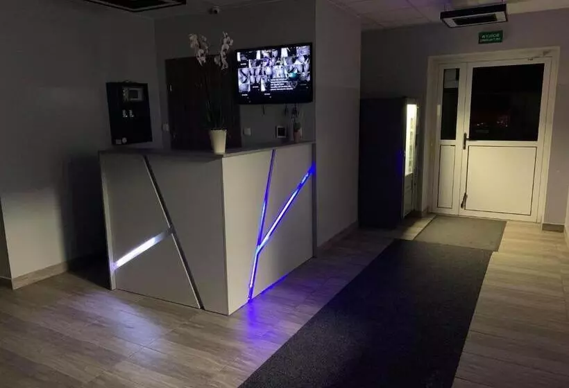 Retkeilymaja Noclegi Europol