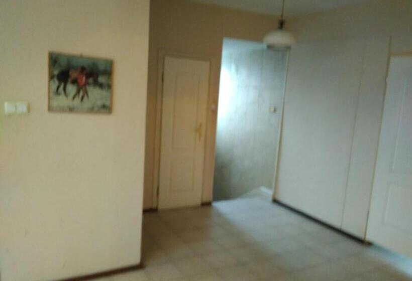 הוסטל Zajazd Arka 2