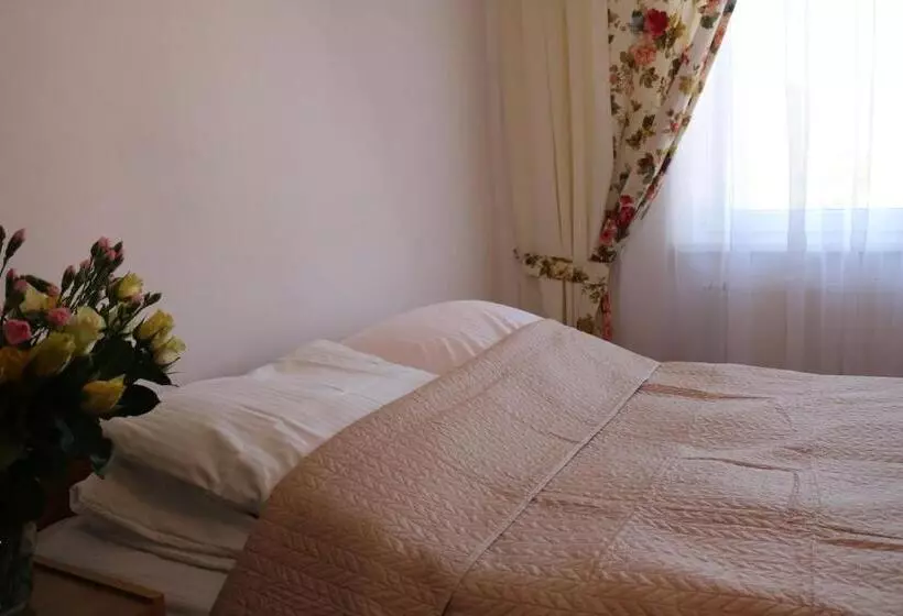 Aamiaismajoitus (B&B) Dom Gościnny Posejdon