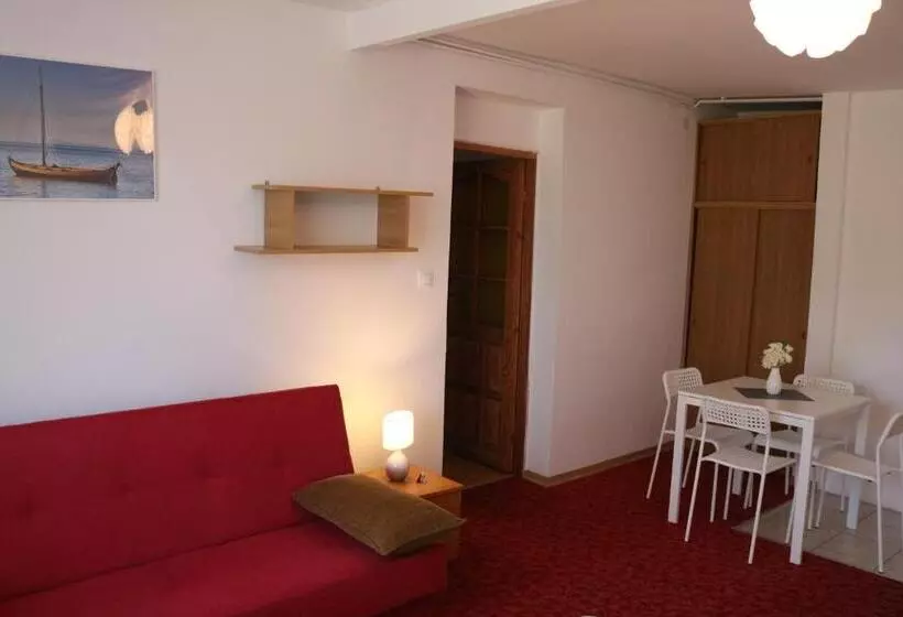 Aamiaismajoitus (B&B) Dom Gościnny Posejdon