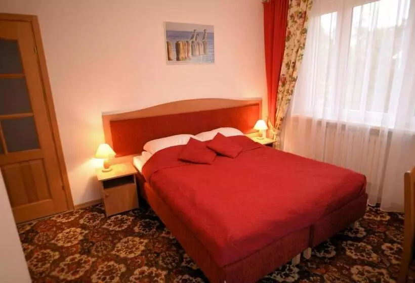 Aamiaismajoitus (B&B) Dom Gościnny Posejdon