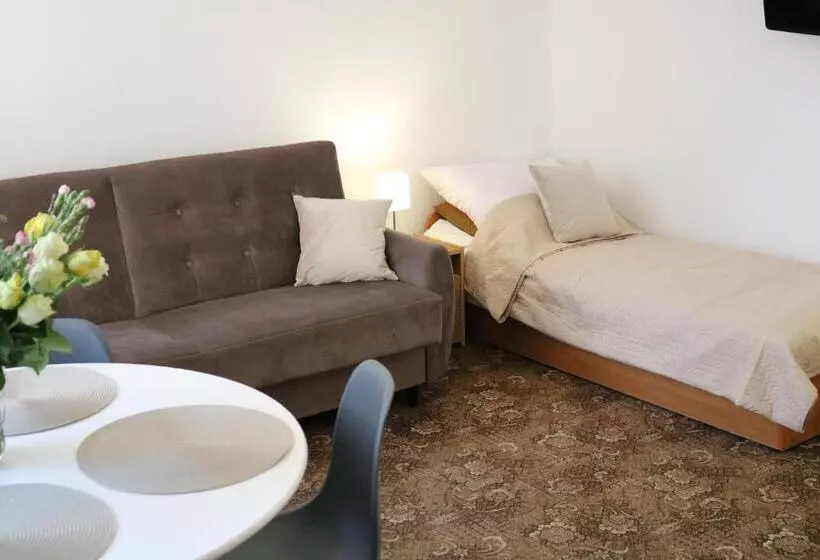 Aamiaismajoitus (B&B) Dom Gościnny Posejdon