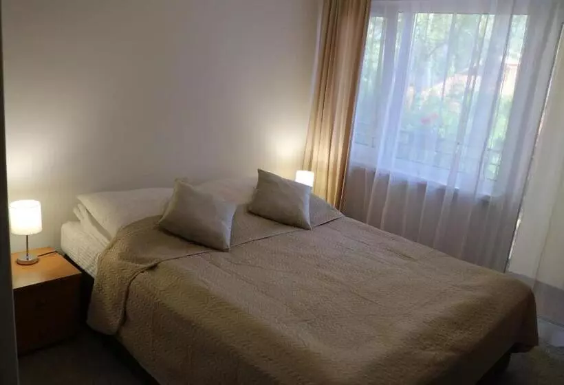 Aamiaismajoitus (B&B) Dom Gościnny Posejdon