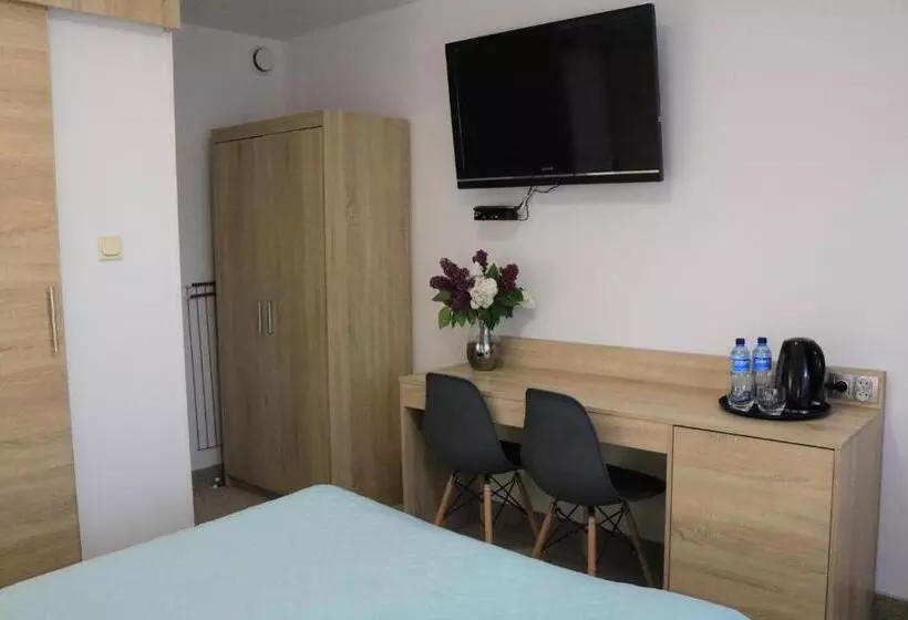 Aamiaismajoitus (B&B) Dom Gościnny Posejdon