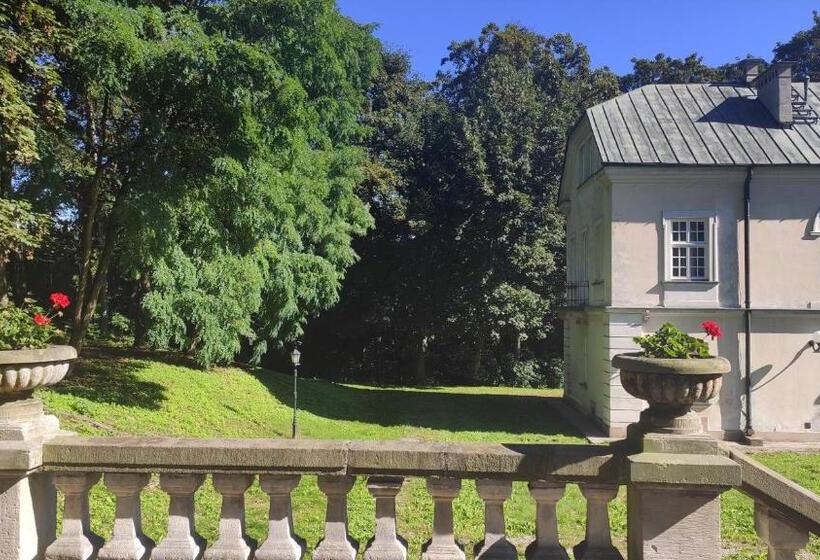 Bed and Breakfast Pokoje Gościnne Pałac W Balicach Instytut Zootechniki Pib