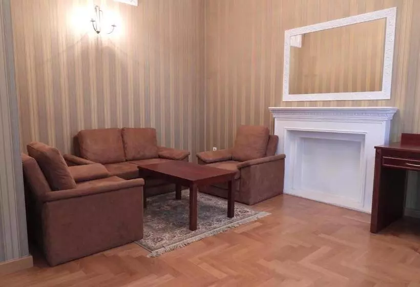 ベッドアンドブレックファースト Pokoje Gościnne Pałac W Balicach Instytut Zootechniki Pib