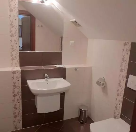 ベッドアンドブレックファースト Pokoje Gościnne Pałac W Balicach Instytut Zootechniki Pib