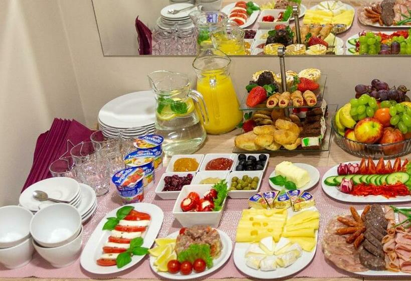 ベッドアンドブレックファースト Rr Pokoje