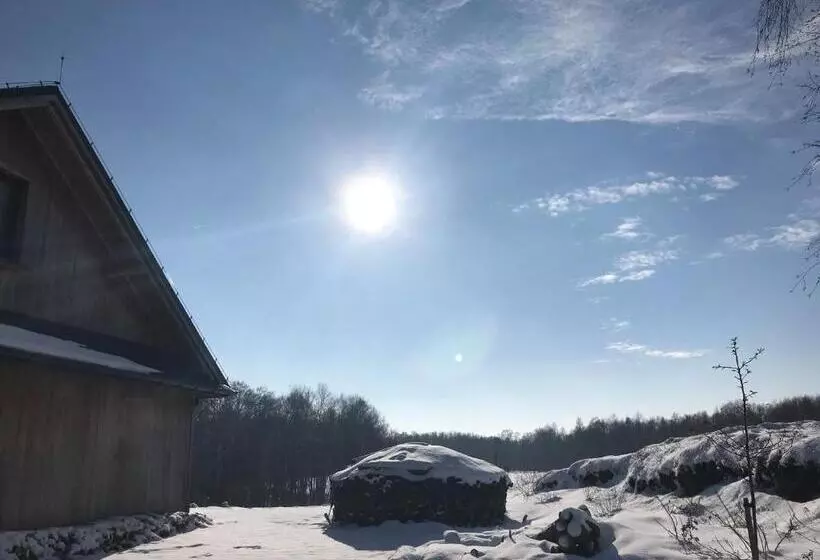 Aamiaismajoitus (B&B) żurawi Jar