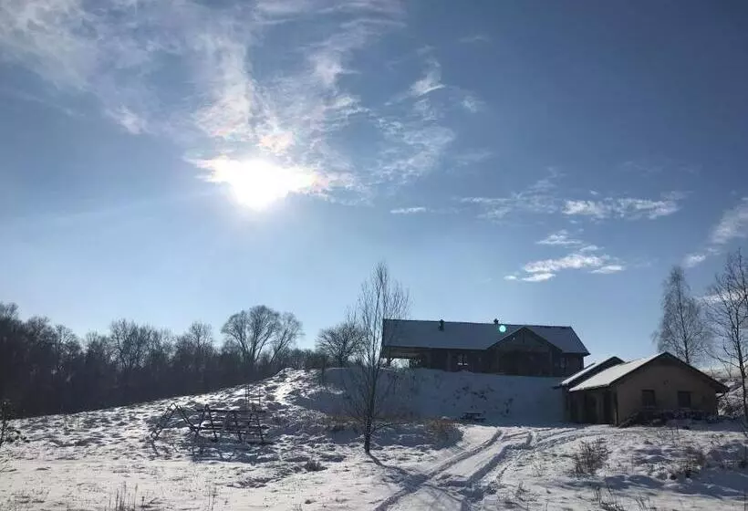 Aamiaismajoitus (B&B) żurawi Jar