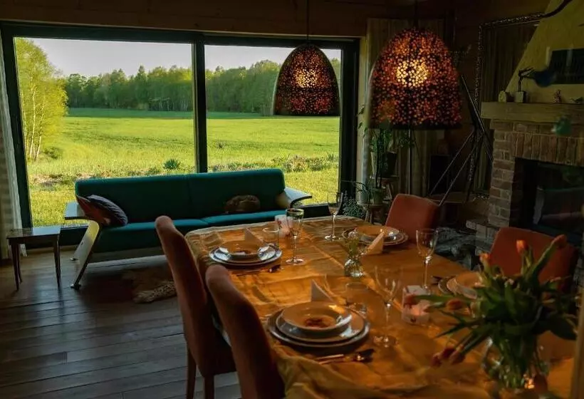 Aamiaismajoitus (B&B) żurawi Jar