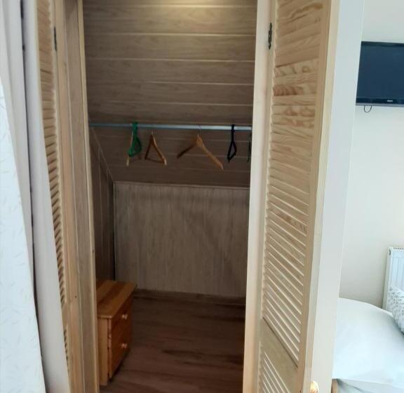 ベッドアンドブレックファースト Willa Tomida