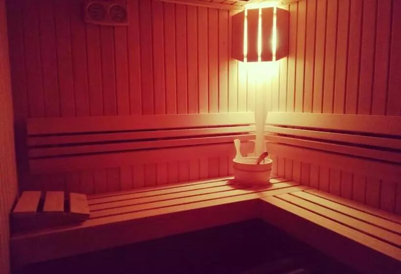 ホテル Agroturystyka Iwańcze Pole