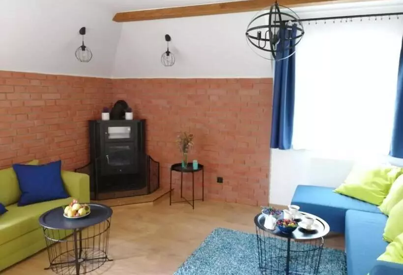 ホテル Agroturystyka Iwańcze Pole
