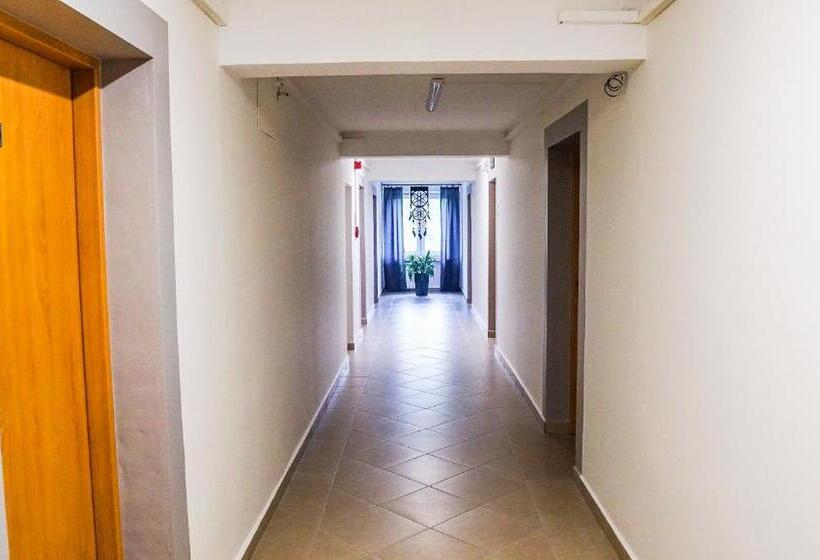 ホテル Dom Turysty Salus