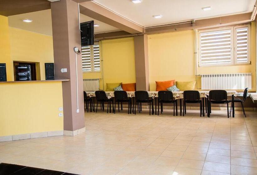 ホテル Dom Turysty Salus