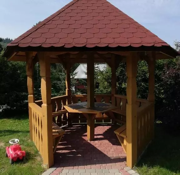 Hotelli Domek Pod świerkami