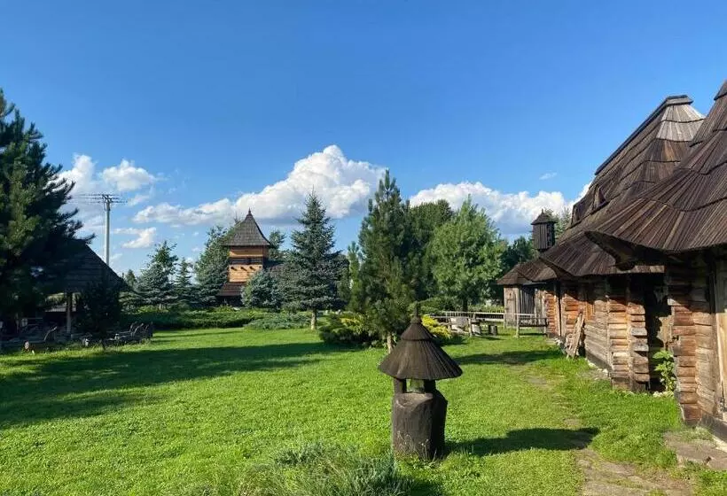 Hotelli Gród Pędzików