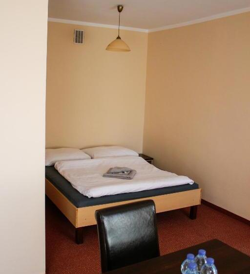 Отель Pensjonat 4 Pory Roku