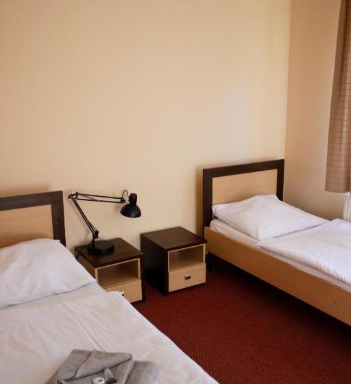 Отель Pensjonat 4 Pory Roku