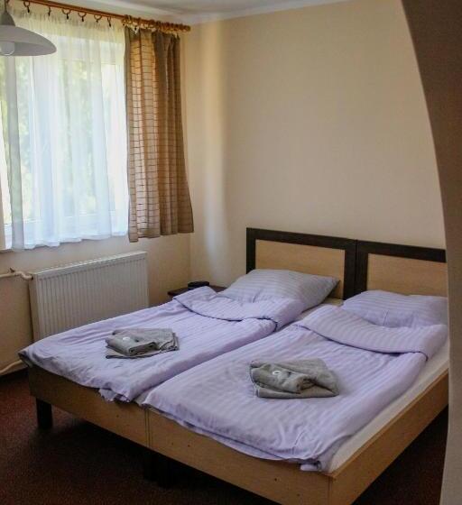 Отель Pensjonat 4 Pory Roku