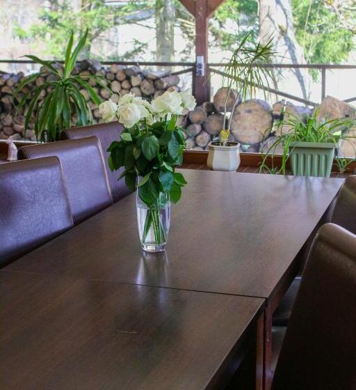 Отель Pensjonat 4 Pory Roku