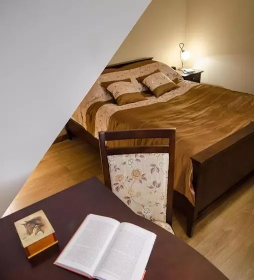 Hotelli Pensjonat Enklawa