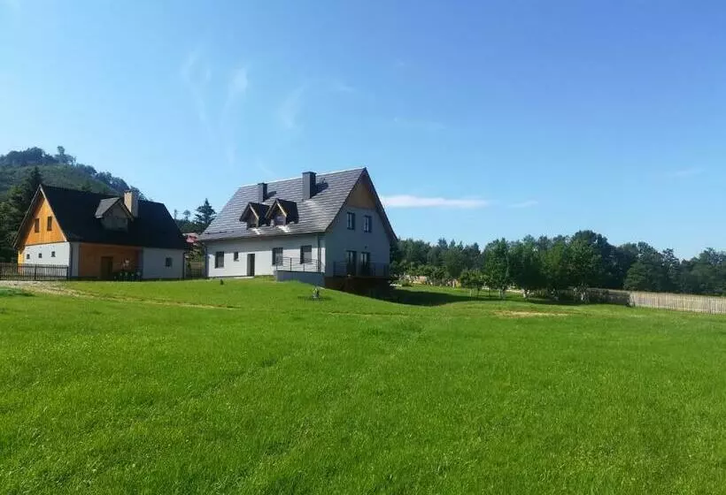 Hotelli Pod Kasztanami