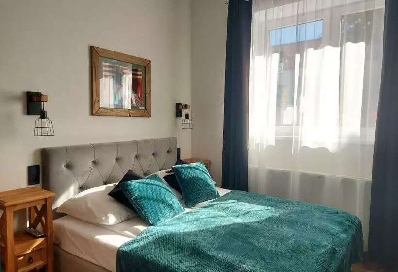 Majatalo 4 Strony świata Pokoje I Apartamenty