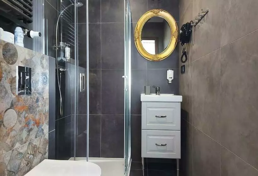 Majatalo 4 Strony świata Pokoje I Apartamenty