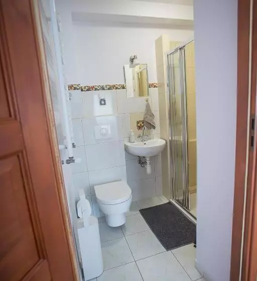 Majatalo Nad Cedronem