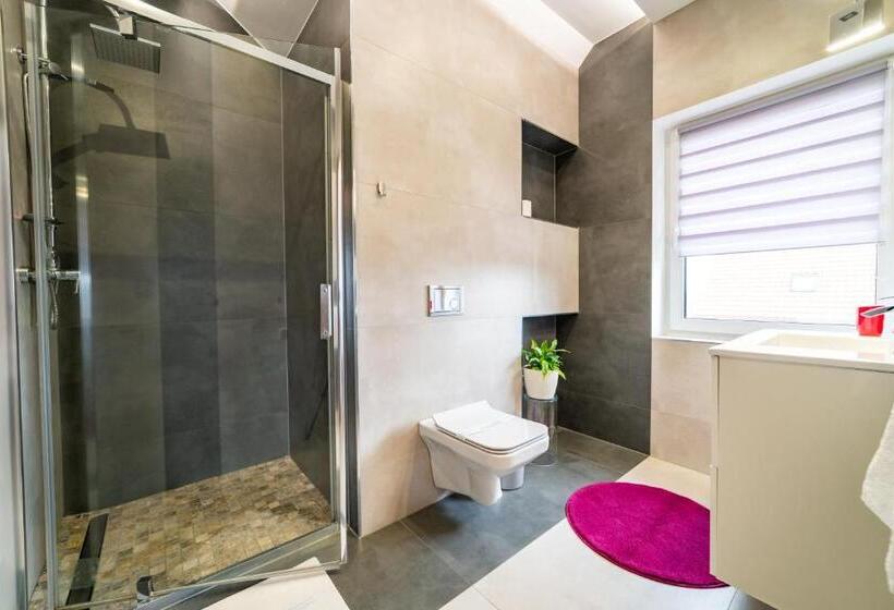 بنسيون Pokoje Na żurawiej 10