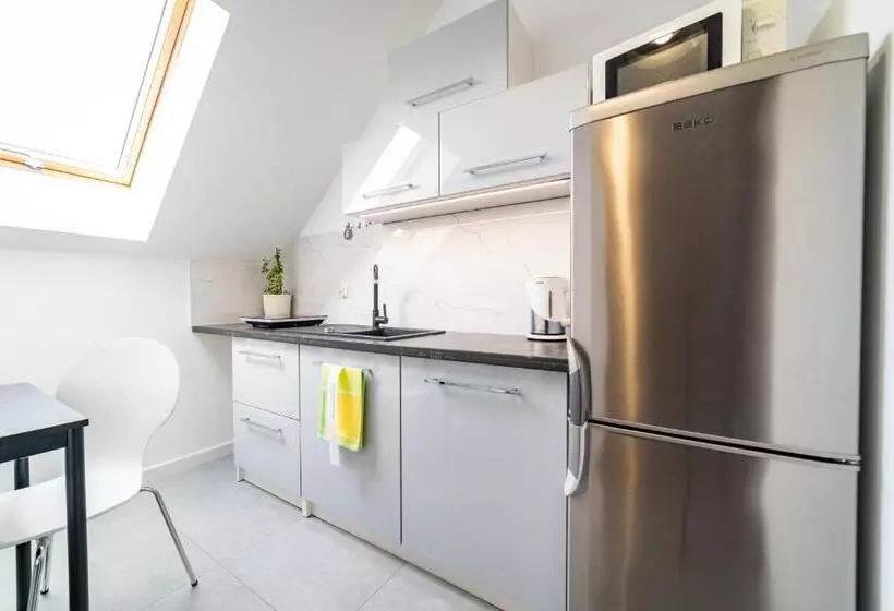 ペンション Pokoje Na żurawiej 10