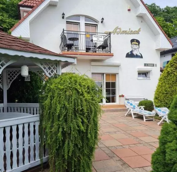 Majatalo Willa Admirał