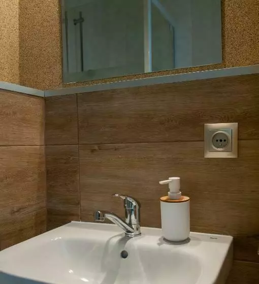 پانسیون Willa Monti