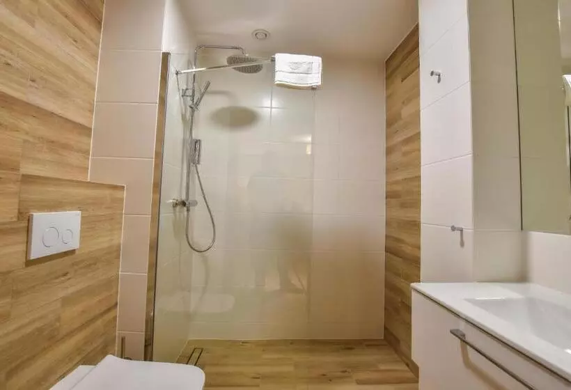 Strzelnica Hotel I Restauracja