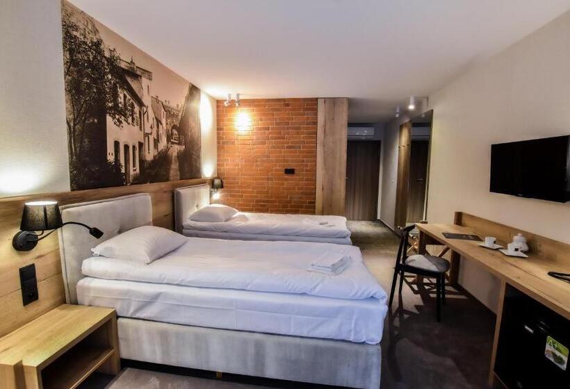 Strzelnica Hotel I Restauracja