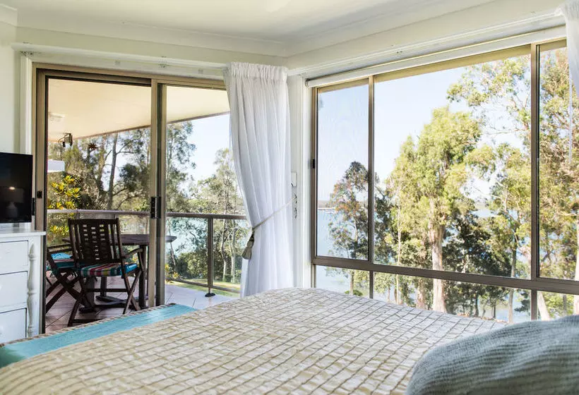 Anne S Waterfront Haven Bed And Breakfast