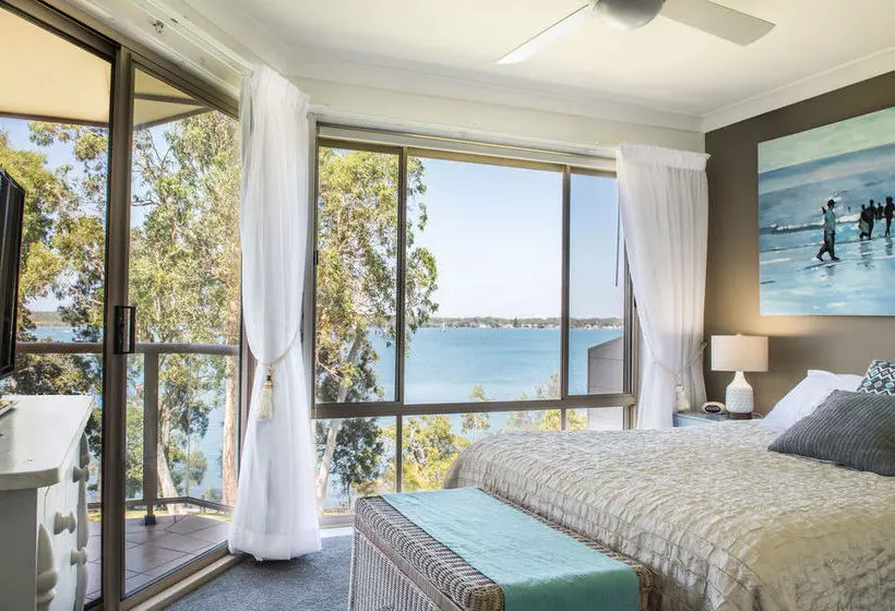 Anne S Waterfront Haven Bed And Breakfast