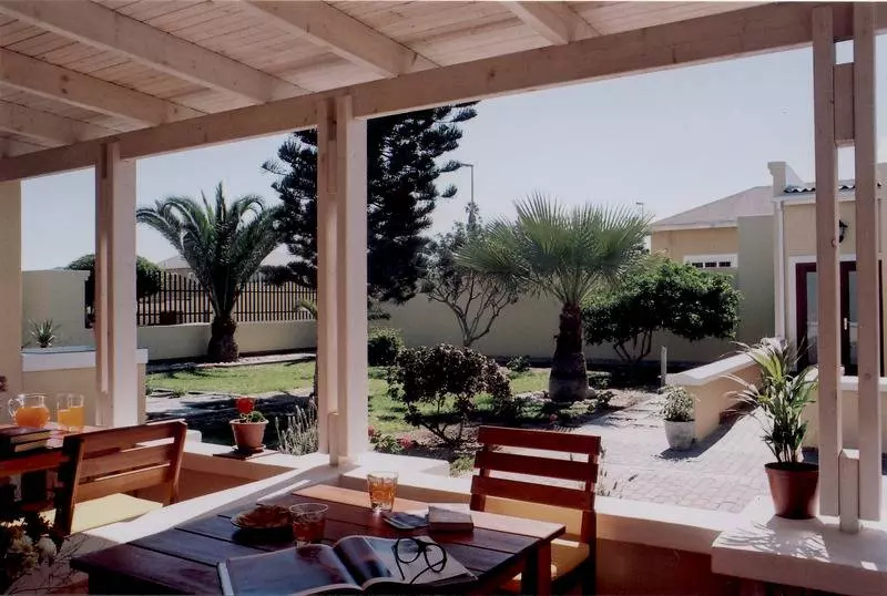 تختخواب و صبحانه Cornerstone Guesthouse